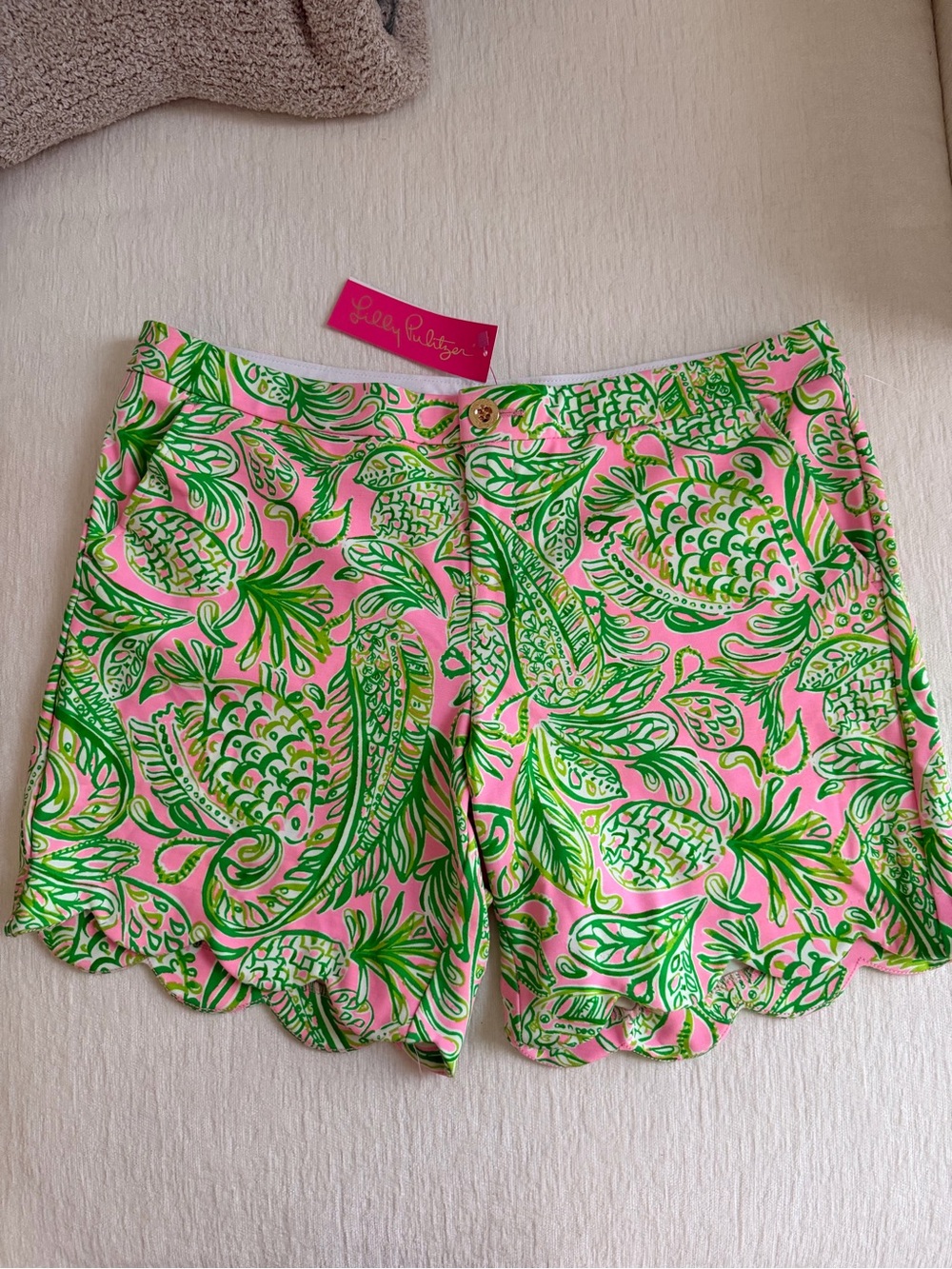 Lilly Pulitzer Pink & Green Scalloped Tropical Print Shorts